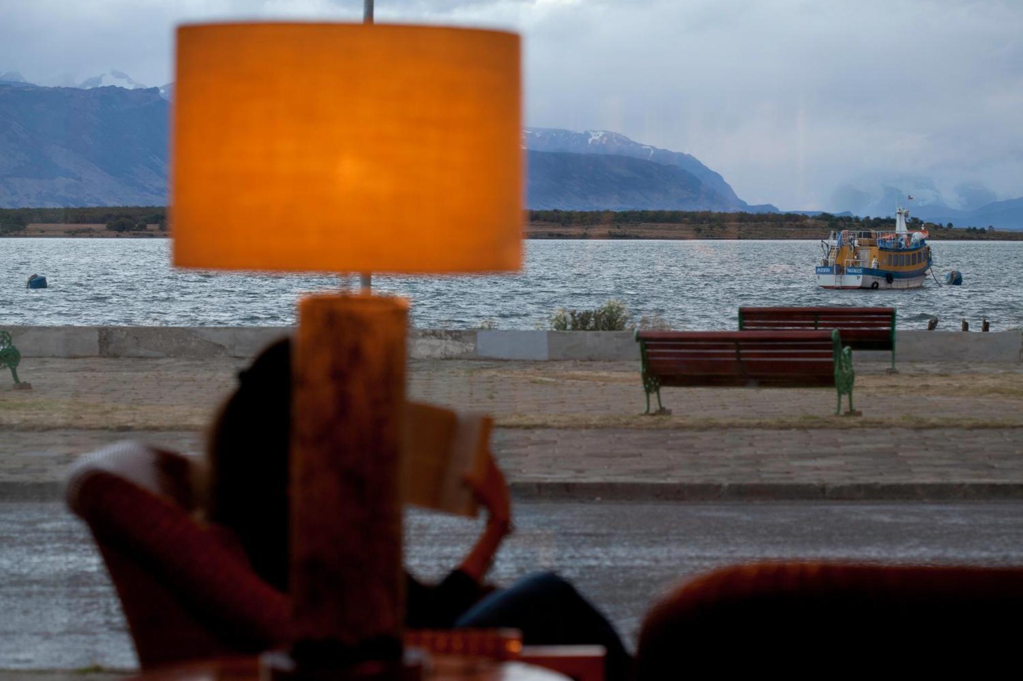 Hotel Costaustralis Puerto Natales Exterior photo